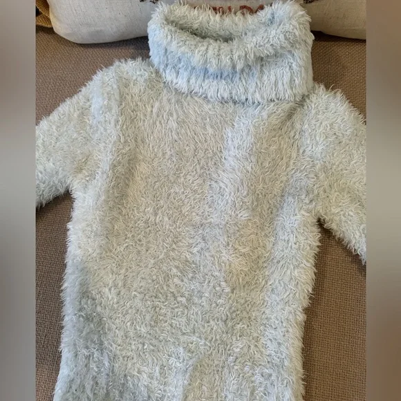 Bebe - Picture 4 of 8